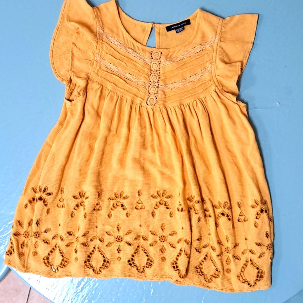American Eagle Gold Bohomeian XS top